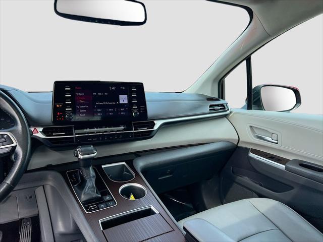 2023 Toyota Sienna XLE