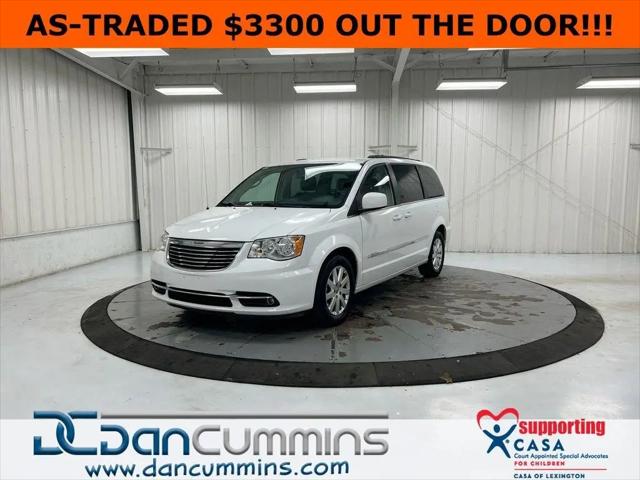 2016 Chrysler Town & Country Touring for sale in Paris, KY