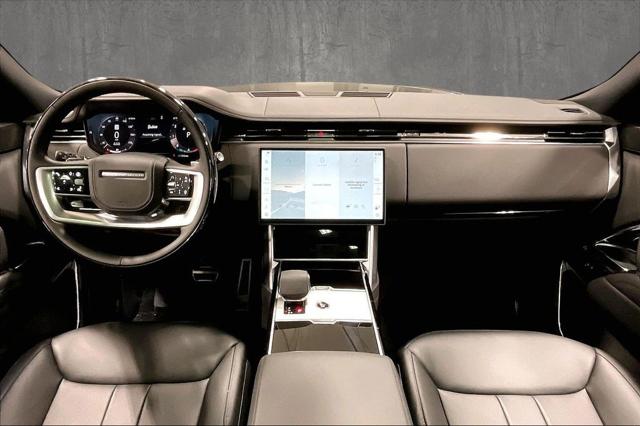 2025 Land Rover Range Rover P400 SE