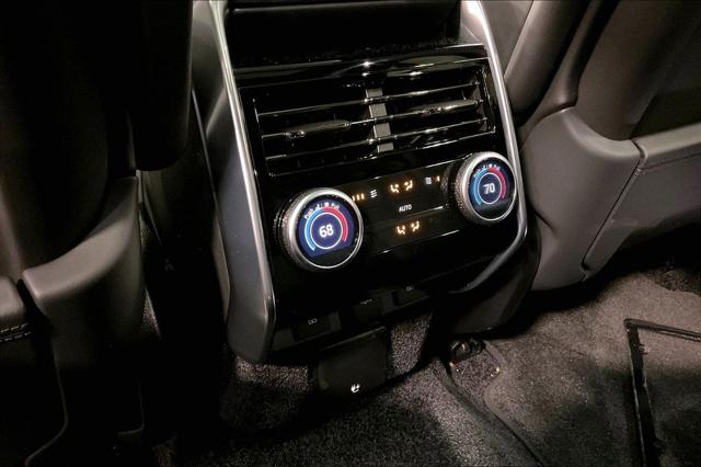 2025 Land Rover Range Rover P400 SE