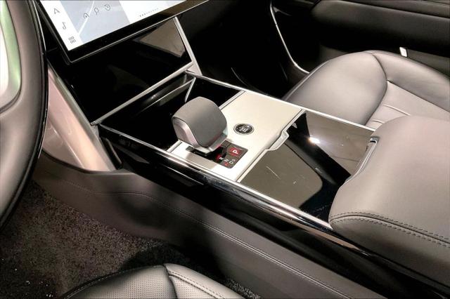 2025 Land Rover Range Rover P400 SE