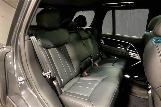 2025 Land Rover Range Rover P400 SE
