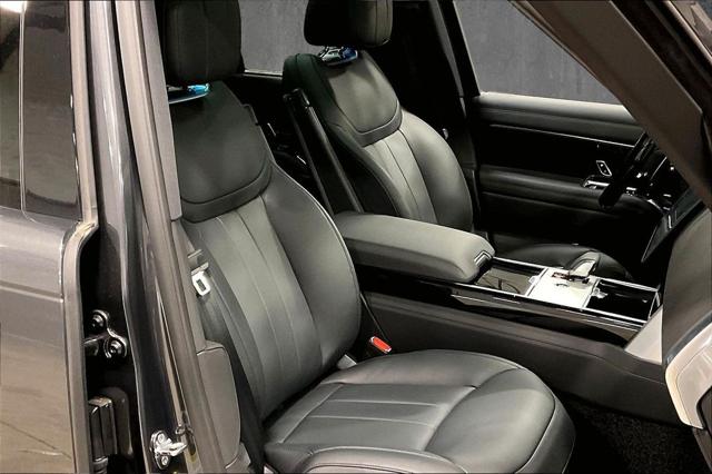 2025 Land Rover Range Rover P400 SE