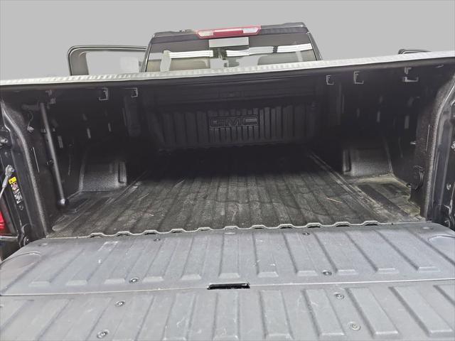2022 GMC Sierra 1500 Limited 4WD Crew Cab Short Box SLT