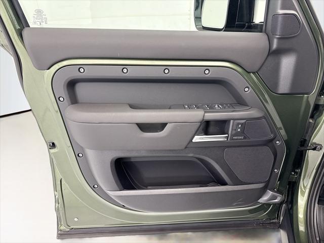 2026 Land Rover Defender P400 X-Dynamic SE