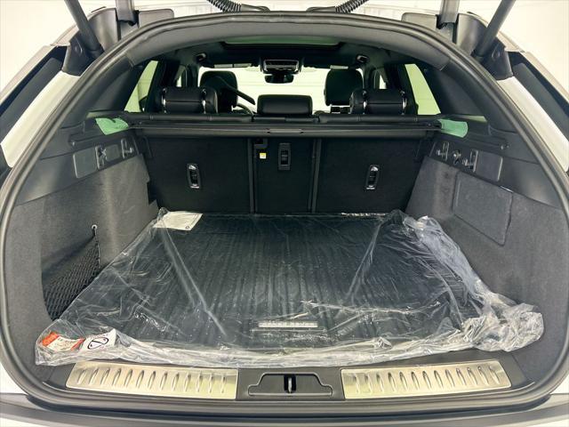 2026 Land Rover Range Rover Velar P250 Dynamic SE