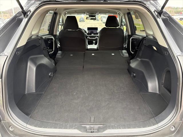 2025 Toyota RAV4 Hybrid LE