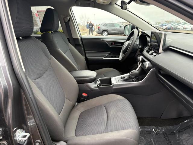 2025 Toyota RAV4 Hybrid LE