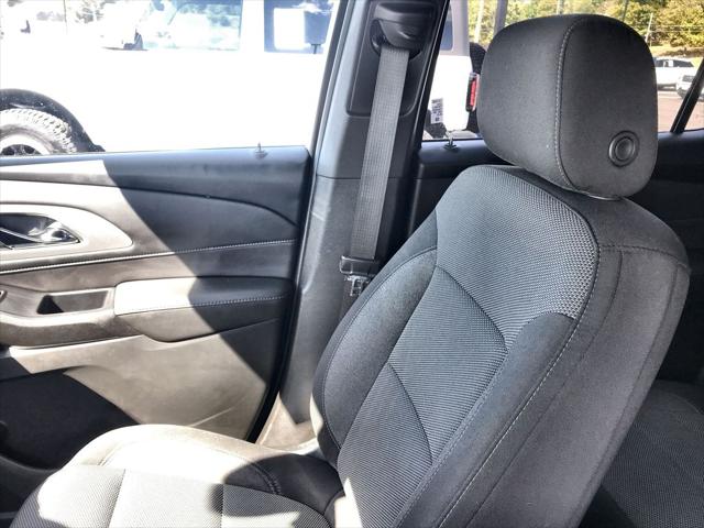 2023 Chevrolet Traverse AWD LT Cloth
