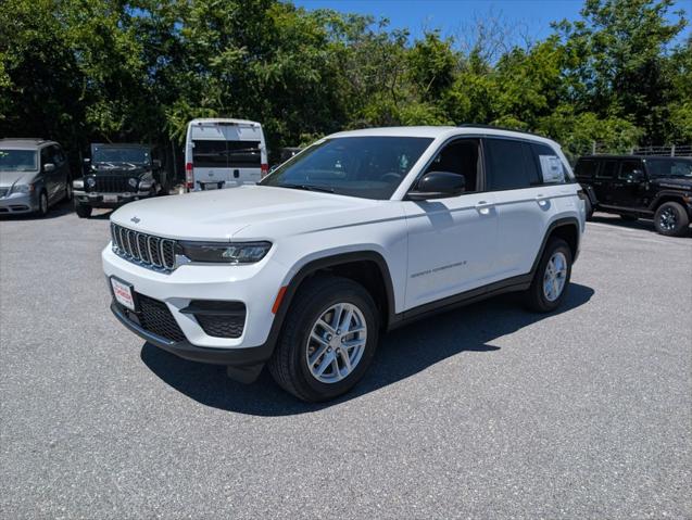2026 Jeep Grand Cherokee GRAND CHEROKEE LAREDO 4X4 2026 Jeep Grand Cherokee GRAND CHEROKEE LAREDO 4X4