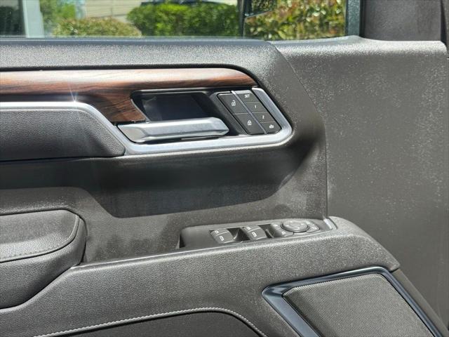 2025 GMC Sierra 1500 4WD Crew Cab Short Box SLT