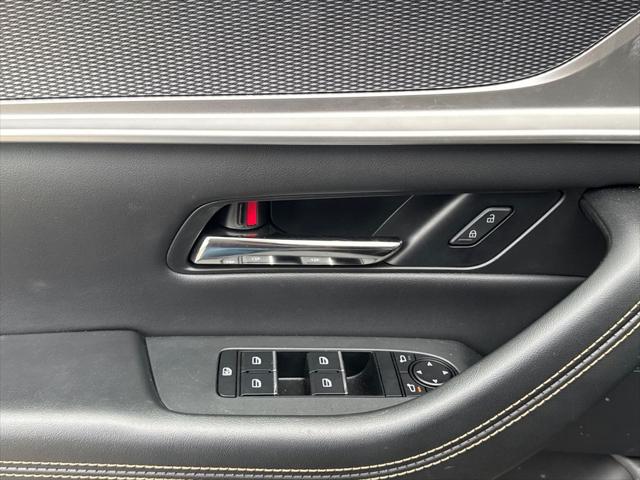 2025 Mazda X-90 Premium Sport