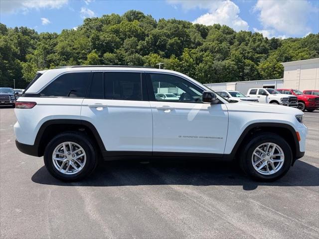 2026 Jeep Grand Cherokee GRAND CHEROKEE LAREDO 4X4 2026 Jeep Grand Cherokee GRAND CHEROKEE LAREDO 4X4