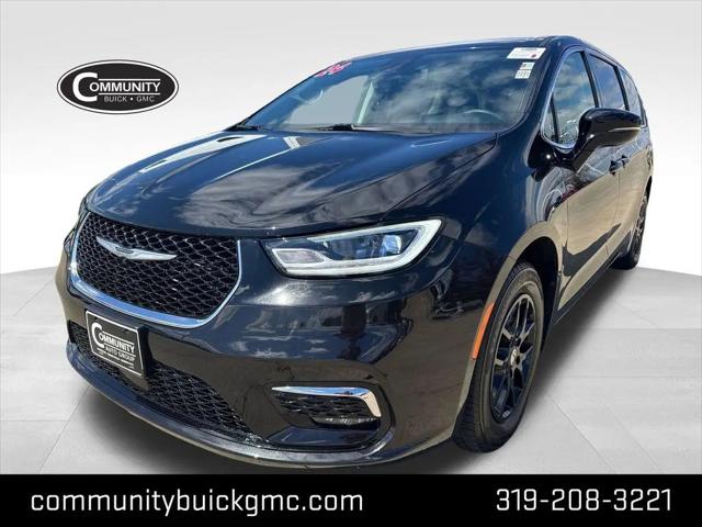 2024 Chrysler Pacifica Touring L for sale in Waterloo, IA