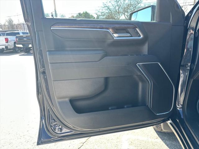 2024 GMC Sierra 1500 4WD Crew Cab Short Box Elevation with 3VL