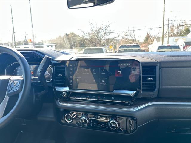 2024 GMC Sierra 1500 4WD Crew Cab Short Box Elevation with 3VL