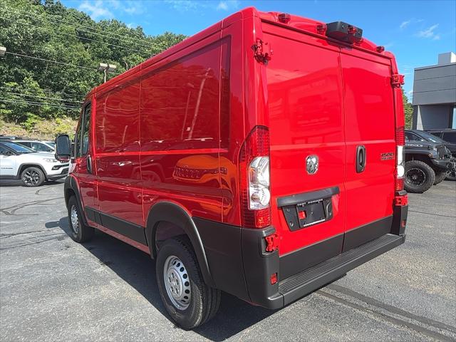 2026 Ram ProMaster Cargo Van Tradesman Low Roof 118 WB w/Pass Seat