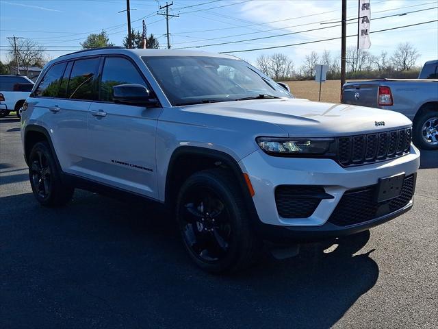 2023 Jeep Grand Cherokee Altitude 4x4 2023 Jeep Grand Cherokee Altitude 4x4