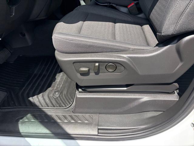 2025 Chevrolet Silverado 1500 2WD Crew Cab Short Bed Custom