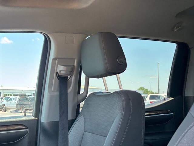 2022 Chevrolet Silverado 1500 4WD Crew Cab Short Bed RST