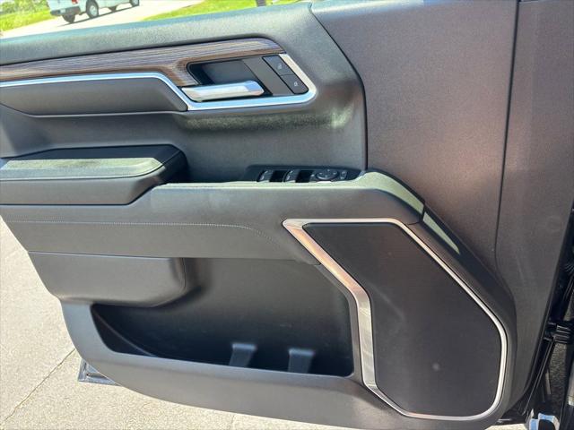 2022 Chevrolet Silverado 1500 4WD Crew Cab Short Bed RST