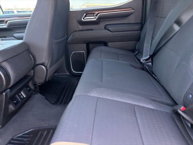 2022 Chevrolet Silverado 1500 4WD Crew Cab Short Bed RST
