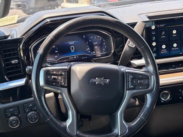 2022 Chevrolet Silverado 1500 4WD Crew Cab Short Bed RST