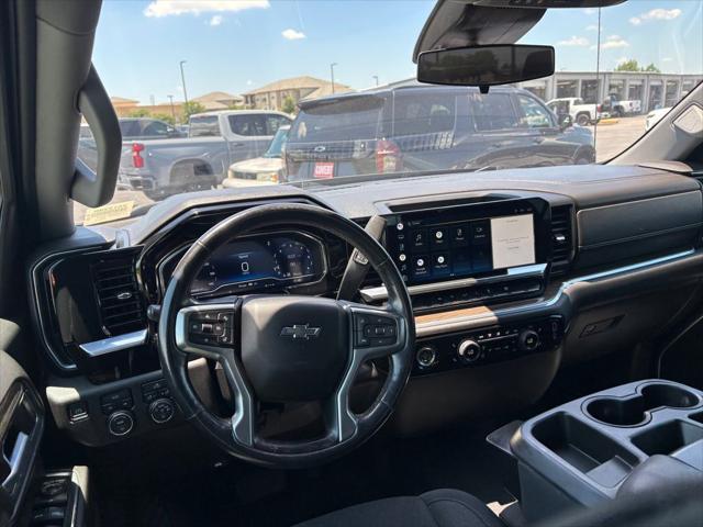 2022 Chevrolet Silverado 1500 4WD Crew Cab Short Bed RST