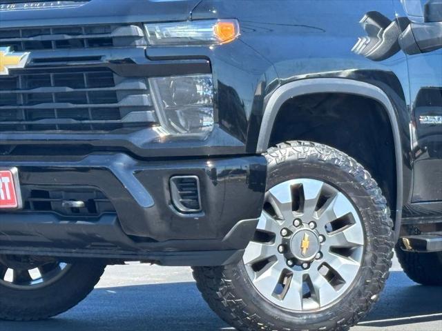 2024 Chevrolet Silverado 2500HD 4WD Crew Cab Standard Bed Custom