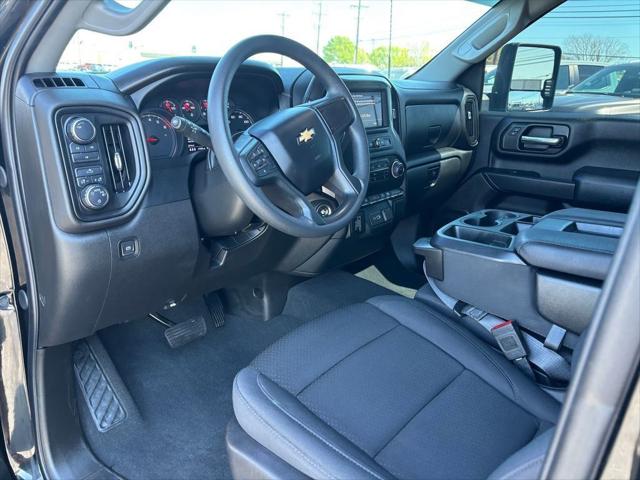 2024 Chevrolet Silverado 2500HD 4WD Crew Cab Standard Bed Custom