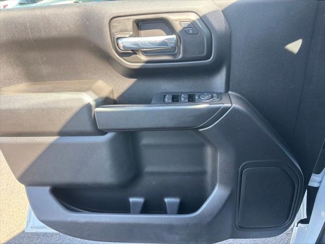 2024 Chevrolet Silverado 1500 2WD Crew Cab Short Bed Custom