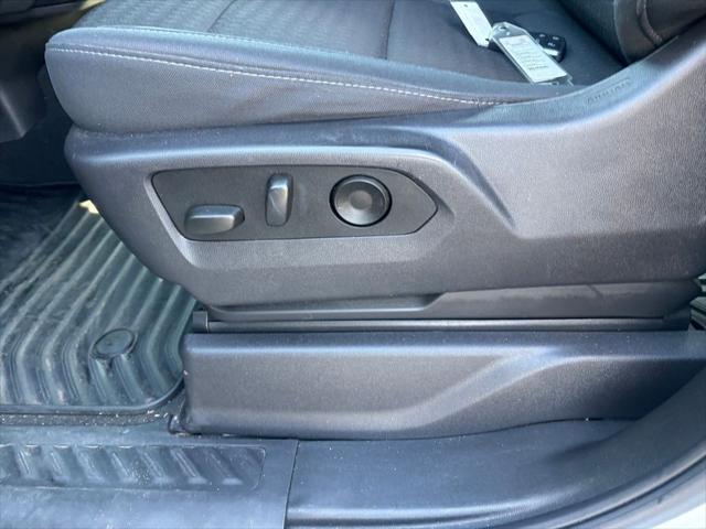 2024 Chevrolet Silverado 1500 2WD Crew Cab Short Bed Custom