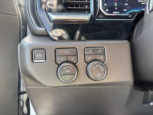 2025 Chevrolet Silverado 1500 4WD Crew Cab Standard Bed LT