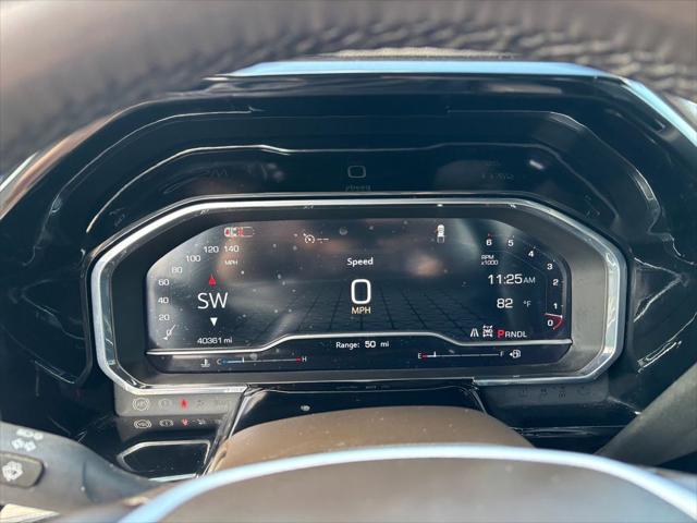 2025 GMC Sierra 1500 4WD Crew Cab Short Box SLT
