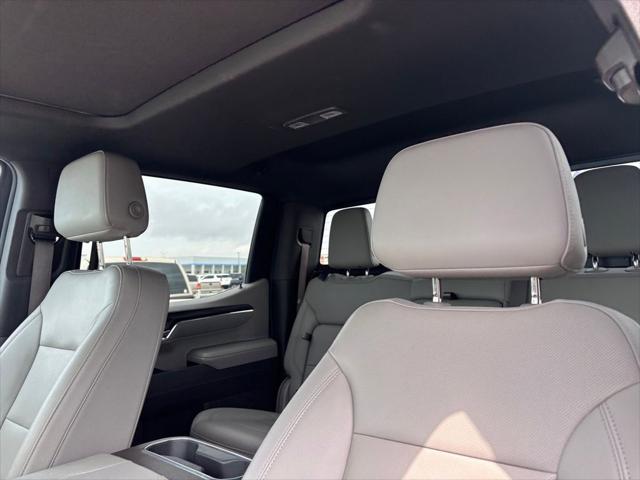 2023 GMC Sierra 1500 4WD Crew Cab Short Box SLT