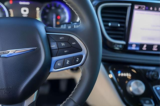 2022 Chrysler Pacifica Touring L AWD