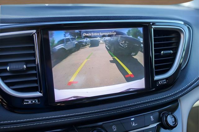 2022 Chrysler Pacifica Touring L AWD