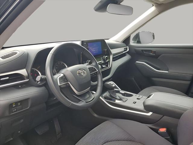 2025 Toyota Highlander LE