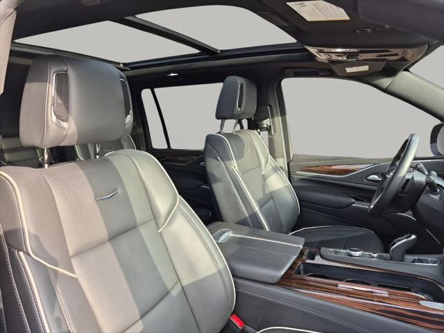 2024 Cadillac Escalade ESV 4WD Premium Luxury