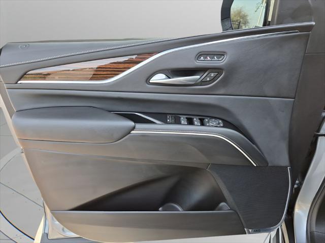 2024 Cadillac Escalade ESV 4WD Premium Luxury