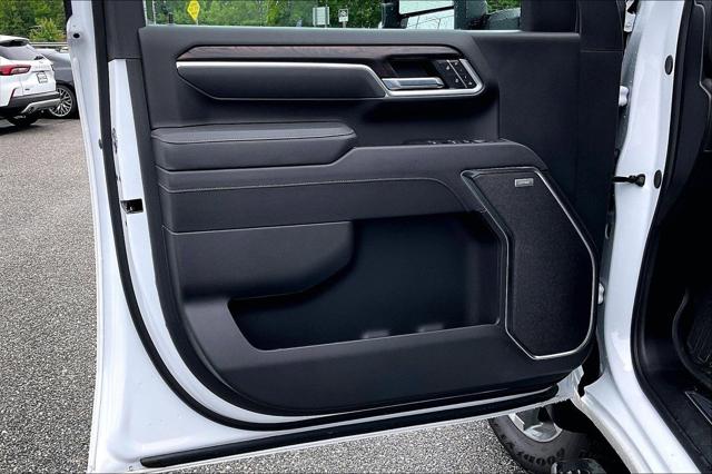 2025 GMC Sierra 3500HD 4WD Crew Cab Long Bed SLT