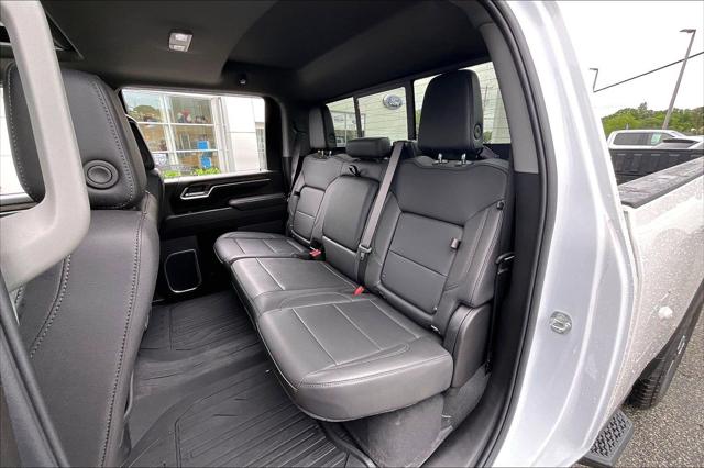 2025 GMC Sierra 3500HD 4WD Crew Cab Long Bed SLT
