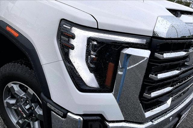 2025 GMC Sierra 3500HD 4WD Crew Cab Long Bed SLT