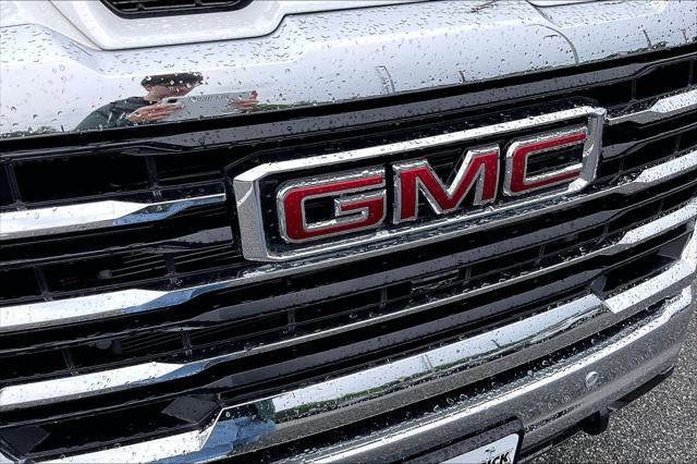 2025 GMC Sierra 3500HD 4WD Crew Cab Long Bed SLT