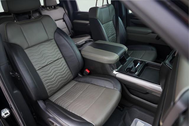 2025 Chevrolet Silverado 2500HD 4WD Crew Cab Standard Bed ZR2