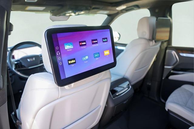 2025 Cadillac Escalade Sport Platinum