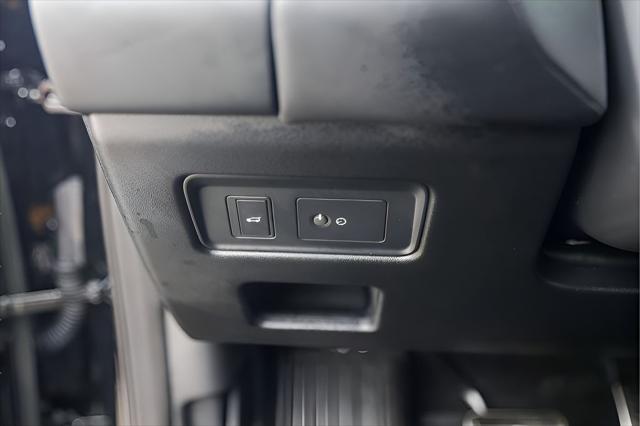 2024 Land Rover Discovery P360 Metropolitan Edition