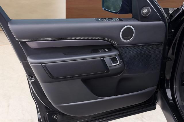 2024 Land Rover Discovery P360 Metropolitan Edition