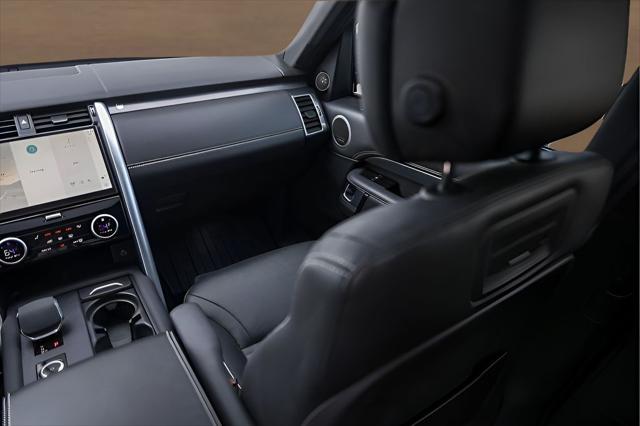 2024 Land Rover Discovery P360 Metropolitan Edition