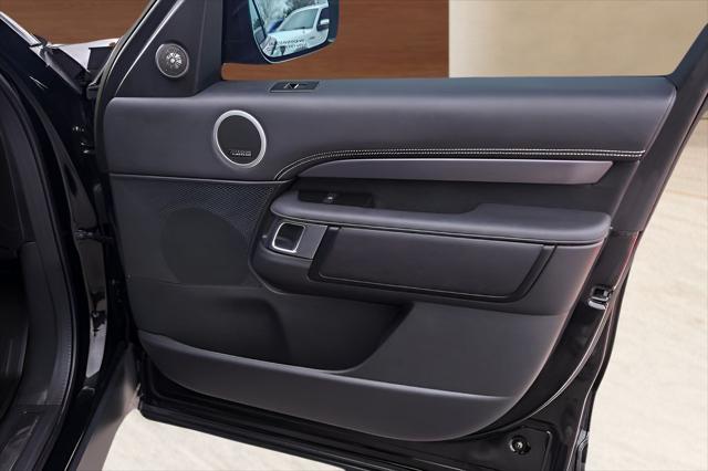2024 Land Rover Discovery P360 Metropolitan Edition
